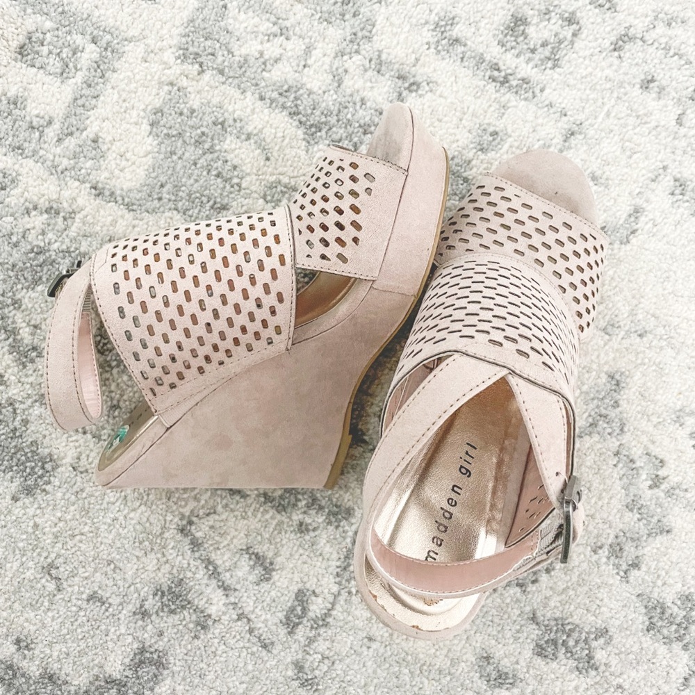 Madden Girl Wedges